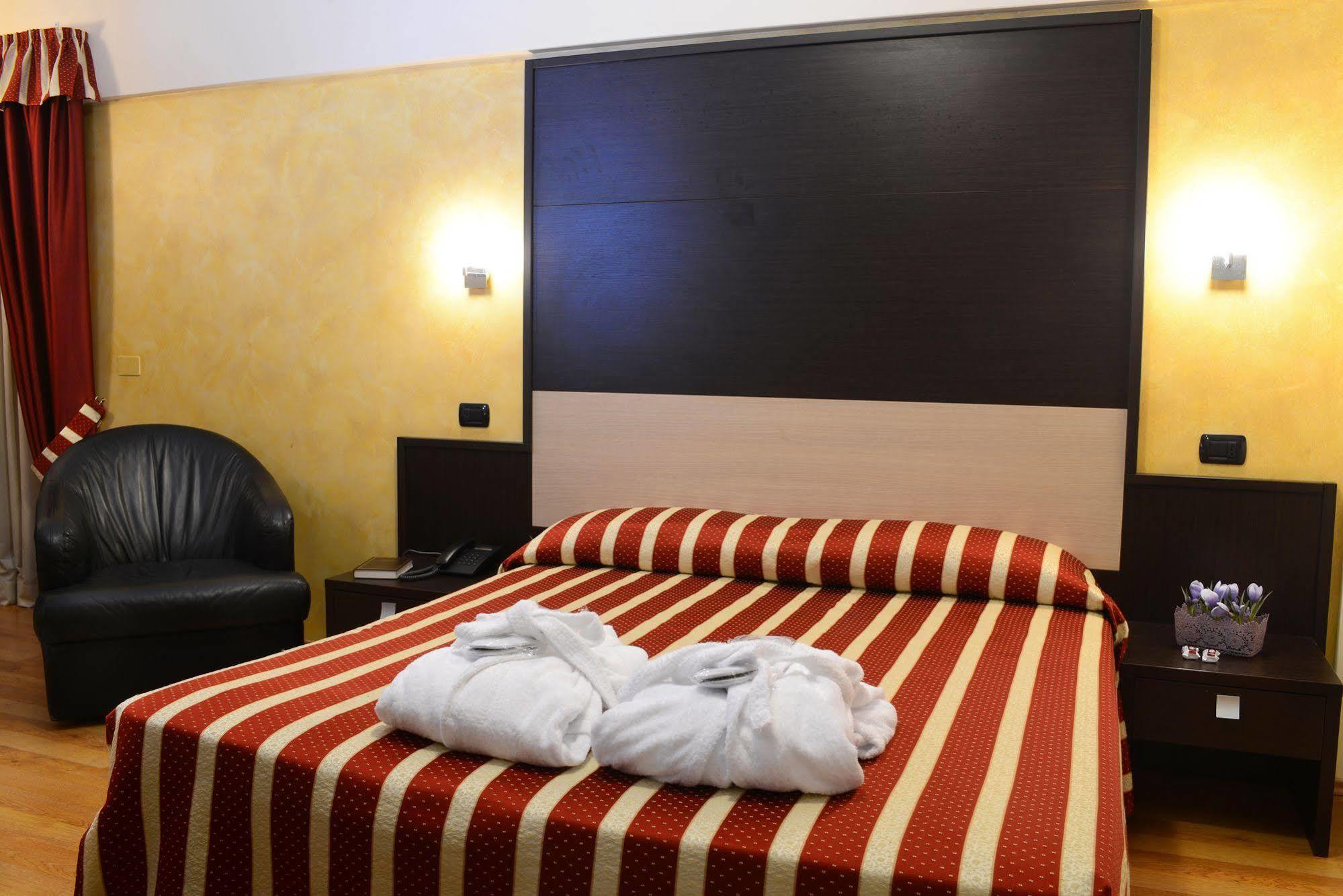 Hotel Iacone 키에티 외부 사진